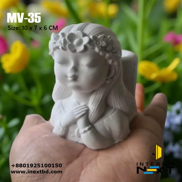 Mountain Girl Plant Pot