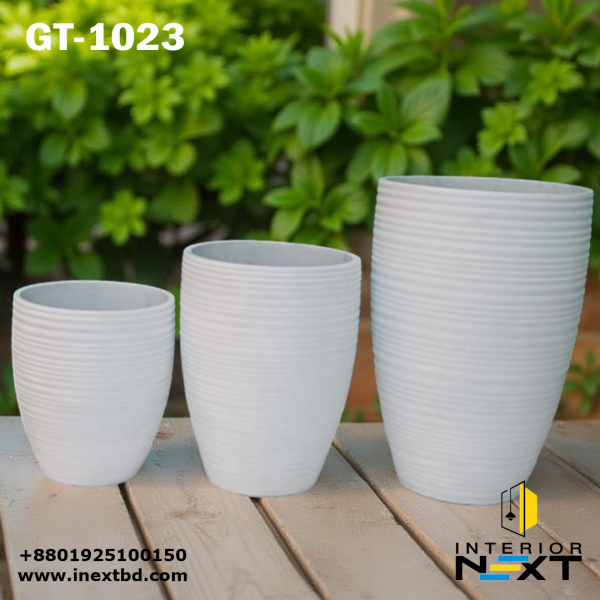 White Garden Planter Set, Elegant Outdoor Pots