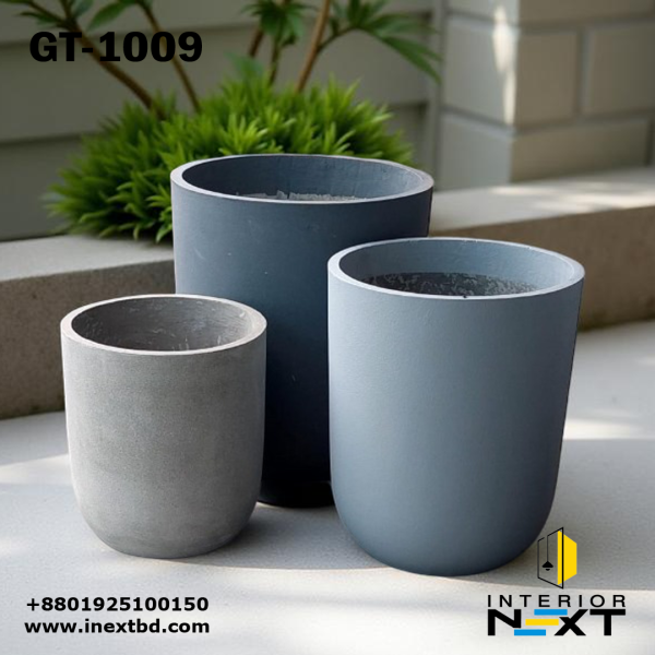 Sleek Black Garden Planter Set  – Modern Outdoor Pots